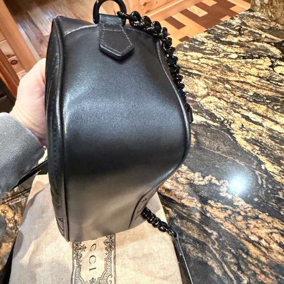 Gucci Black Quilted Leather Shoulder Bag - Picture 12 of 13